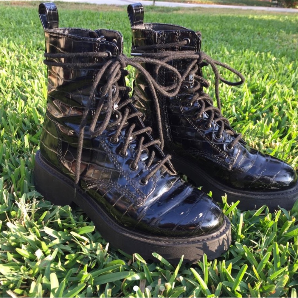 Steve Madden Tornado boots